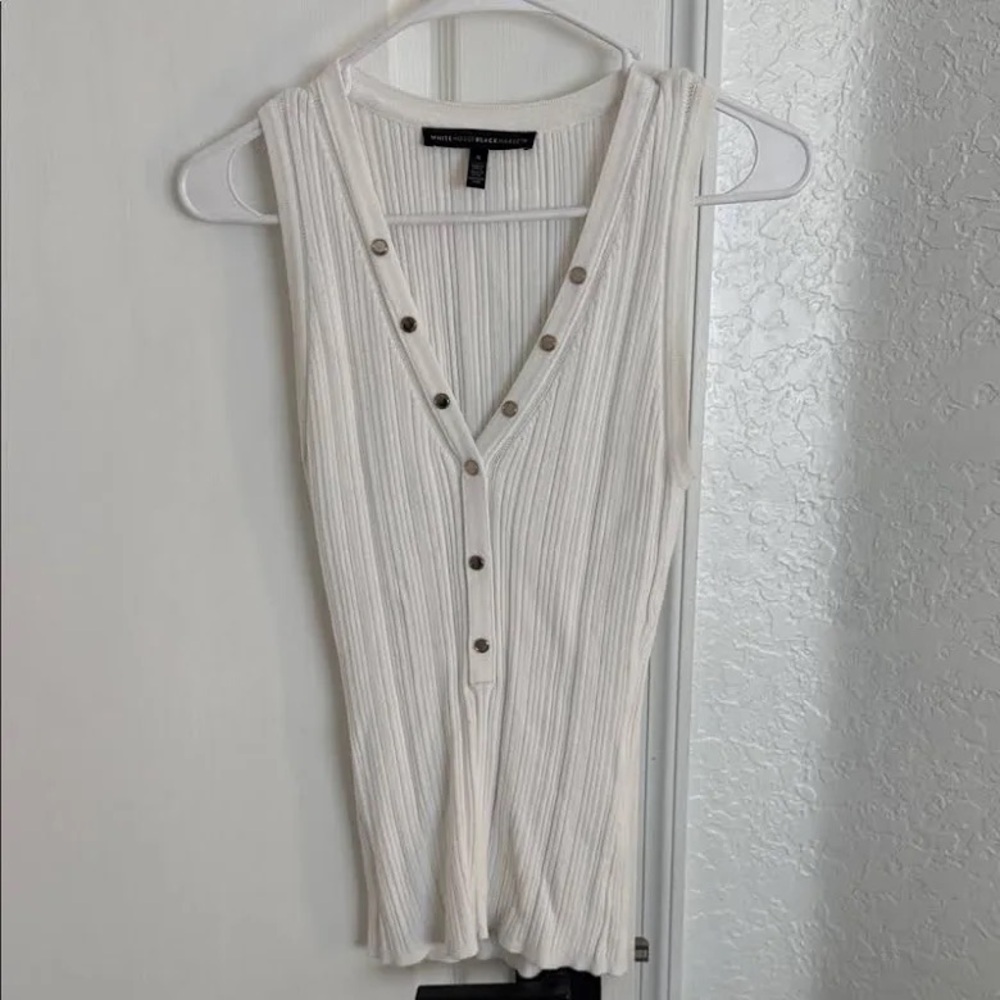 WHBM Sleeveless Button-Down Top